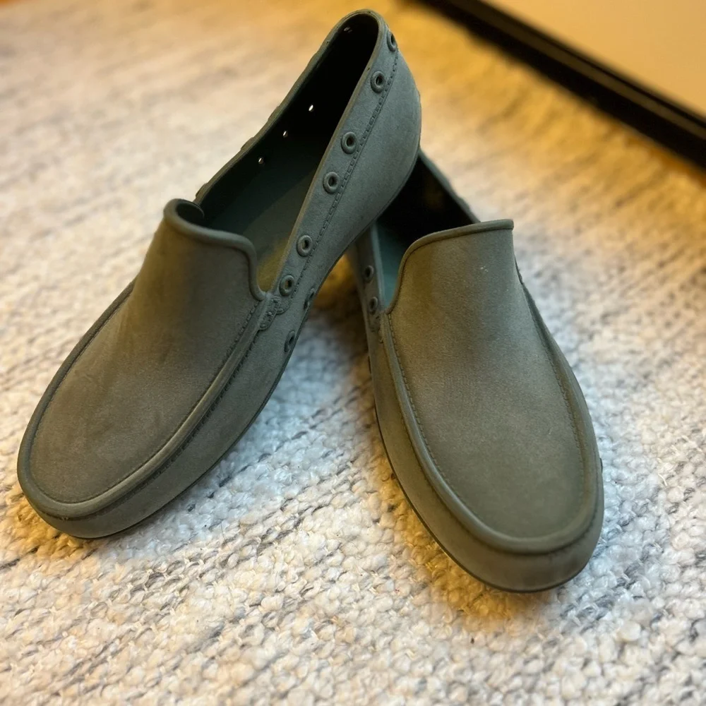 NWOT Cacatoes Men’s Waterproof Rubber Loafers